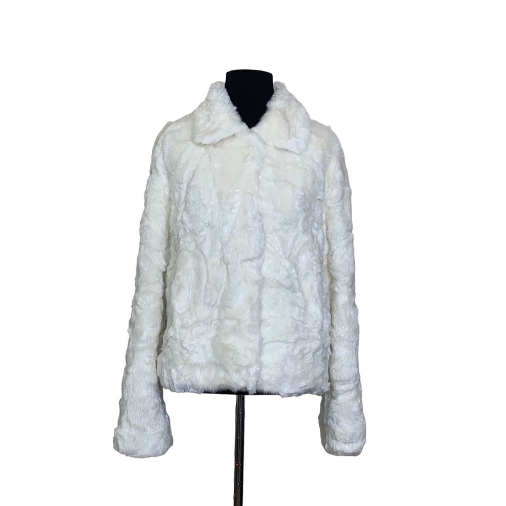 Incognita white fux fur jacket size M